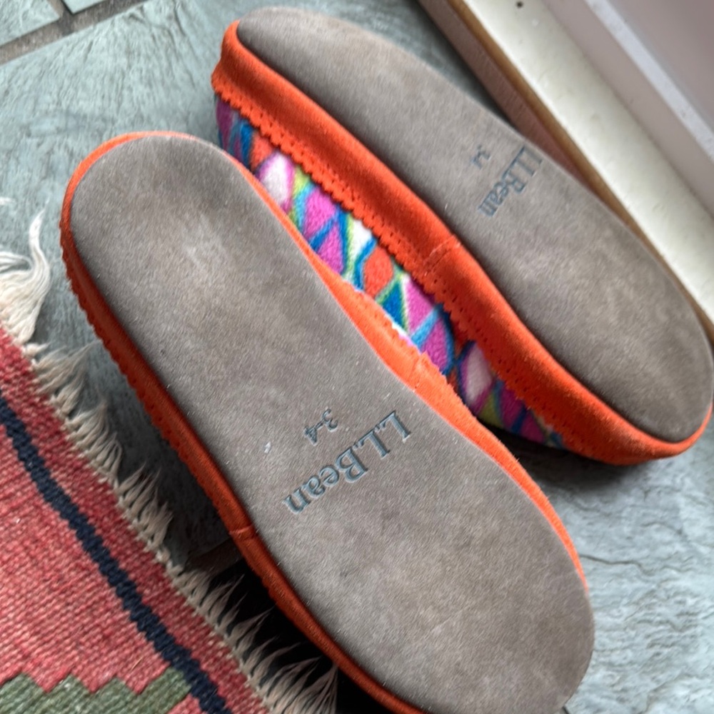 LL Bean Multicolor Patterned Slippers - Picture 2 of 2